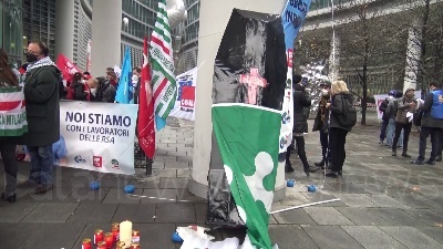 Scene from Milano, sciopero lavoratori pubblica amministrazione: "È il momento giusto per farlo"