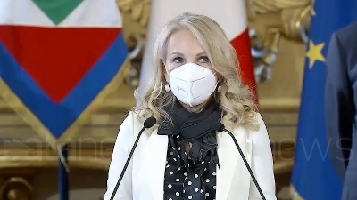 Scene from Consultazioni, Gruppo Per le Autonomie: "Ok a Conte Ter"