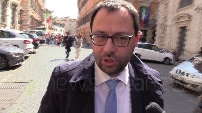Scene from Governo, Patuanelli: "Siri? M5S ha espulso De Vito in mezzora"