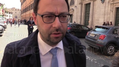 Scene from Governo, Patuanelli: "Siri? M5S ha espulso De Vito in mezzora"