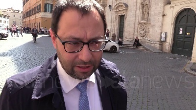 Scene from Governo, Patuanelli: "Siri? M5S ha espulso De Vito in mezzora"
