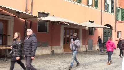Scene from Questura chiude Tonnarello, clienti: "Pensavamo fosse in ristrutturazione"