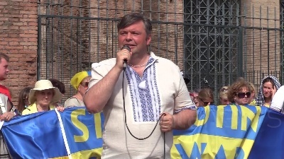 Scene from Putin con falce e mani insanguinate: flashmob ucraini a Roma