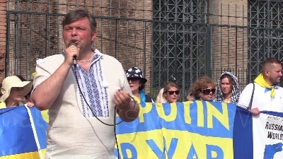 Scene from Putin con falce e mani insanguinate: flashmob ucraini a Roma