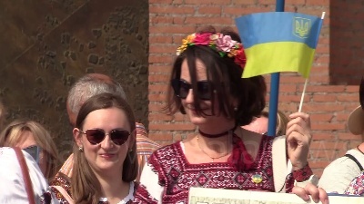 Scene from Putin con falce e mani insanguinate: flashmob ucraini a Roma