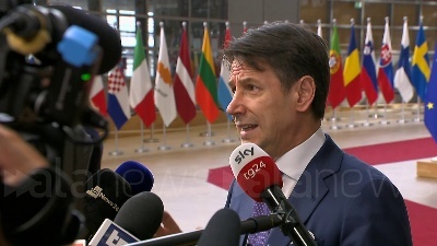 Scene from Nomine Ue, Conte: "Siano personalità forti"
