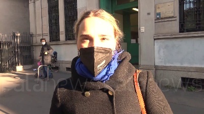 Scene from Scuola, si torna in classe a Milano: "I nostri figli non vedevano l'ora"