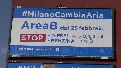 Scene from Area B, cartelli e telecamere: ecco com'è fatto un varco