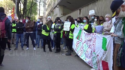 Scene from Alitalia, protesta lavoratori in Regione Lombardia: "Calpestati nostri diritti"