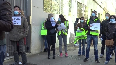 Scene from Alitalia, protesta lavoratori in Regione Lombardia: "Calpestati nostri diritti"