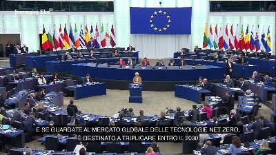 Scene from Transizione verde, Von der Leyen: "Entro 2030 il 40% delle tecnologie green dall'Ue"