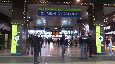 Scene from Sciopero, a Milano trasporti regolari ma anche disagi: "Non sappiamo cosa fare"