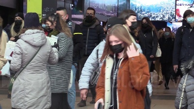 Scene from Sciopero, a Milano trasporti regolari ma anche disagi: "Non sappiamo cosa fare"