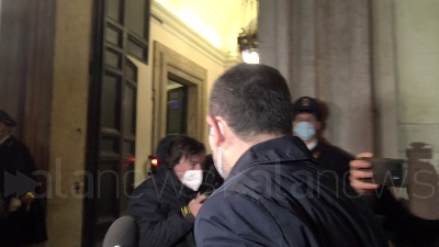 Scene from Governo, Spadafora: "Tutti possono ancora compiere un gesto di responsabilità"