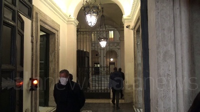 Scene from Governo, Spadafora: "Tutti possono ancora compiere un gesto di responsabilità"