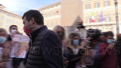 Scene from Montesano in piazza con Salvini per Chico Forti