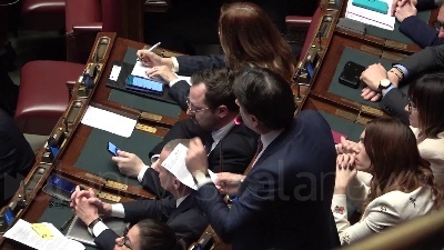 Scene from Ucraina, Conte a Meloni in aula: "Lei sta portando l'Italia in guerra"