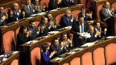 Scene from Gregoretti, il discorso di Salvini tra standing ovation e bagarre