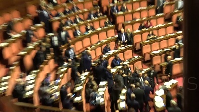 Scene from Gregoretti, il discorso di Salvini tra standing ovation e bagarre