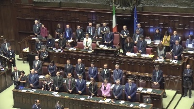 Scene from Sparatoria Questura: alla Camera minuto di silenzio e lungo applauso