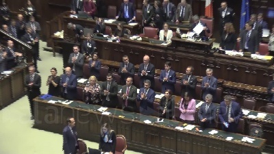 Scene from Sparatoria Questura: alla Camera minuto di silenzio e lungo applauso