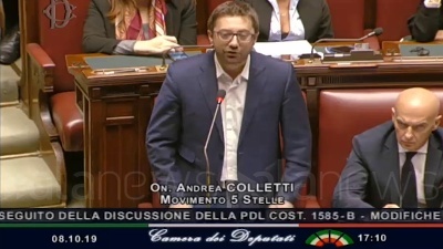 Scene from Taglio parlamentari, Colletti (M5s) vota contro: "Non posso essere a favore"