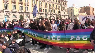 Scene from Ucraina, Napoli in piazza per chiedere pace ad un anno dall'inizio della guerra