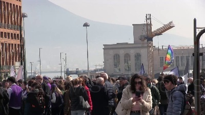 Scene from Ucraina, Napoli in piazza per chiedere pace ad un anno dall'inizio della guerra