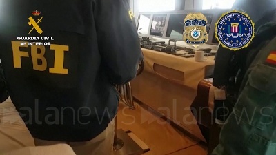 Scene from Spagna, la Guardia civile sequestra uno yacht di un oligarca russo legato a Putin