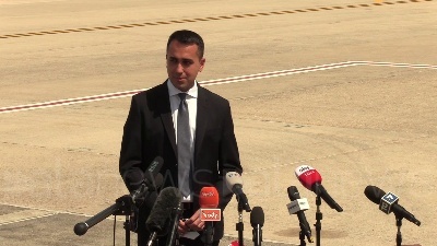 Scene from Di Maio: "Al lavoro pure per altri italiani in prigionia"