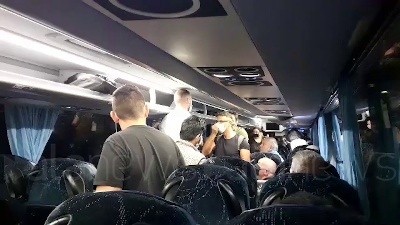 Scene from "A bordo non c'è distanziamento": rivolta sul Flixbus Milano-Cariati