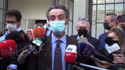 Scene from Vaccini, Fontana: "Dimostrazione di eccellenza lombarda, segnale di ripartenza"