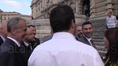 Scene from Migranti, Salvini: "Lapo? Non rispondo. Ha la stessa attendibilità di quel gabbiano"