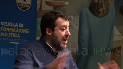 Scene from Fisco, Salvini: "Ci vuole una grande operazione di pace fiscale"