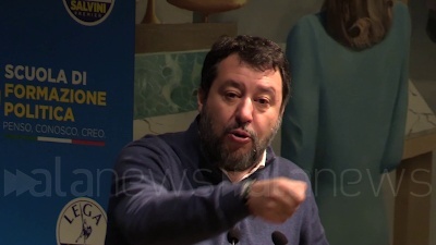 Scene from Fisco, Salvini: "Ci vuole una grande operazione di pace fiscale"