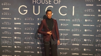 Scene from Cinema, Lady Gaga a Milano per la première di House of Gucci