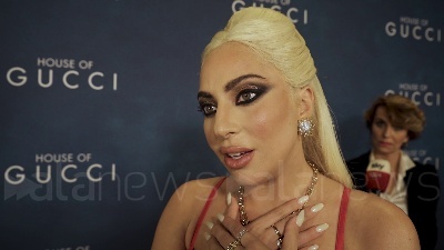 Scene from Cinema, Lady Gaga a Milano per la première di House of Gucci