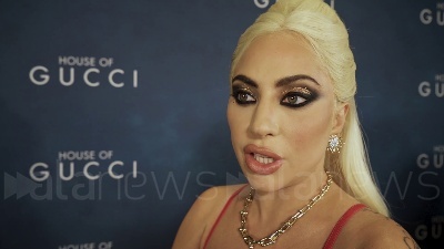 Scene from Cinema, Lady Gaga a Milano per la première di House of Gucci