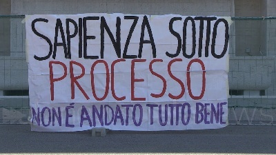 Scene from Coronavirus, Gli studenti mettono "La Sapienza sotto processo"