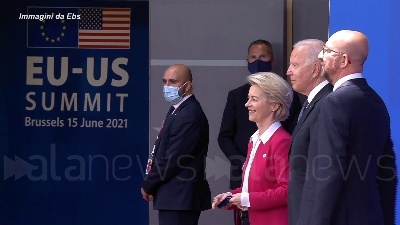 Scene from UE-Usa, immagini dal vertice tra Michel, Von der Leyen, e Biden