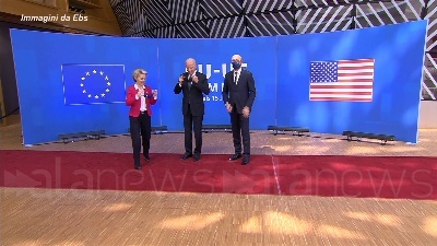 Scene from UE-Usa, immagini dal vertice tra Michel, Von der Leyen, e Biden