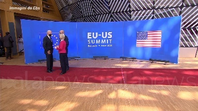 Scene from UE-Usa, immagini dal vertice tra Michel, Von der Leyen, e Biden