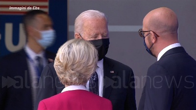 Scene from UE-Usa, immagini dal vertice tra Michel, Von der Leyen, e Biden