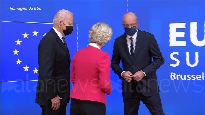 Scene from UE-Usa, immagini dal vertice tra Michel, Von der Leyen, e Biden