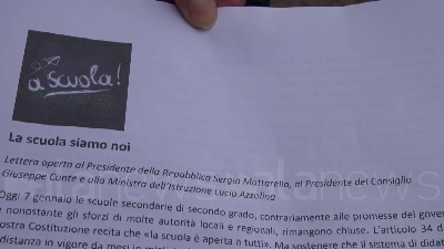 Scene from Scuola, lettera alle istituzioni: "Stanchi delle prese in giro, garantire futuro al Paese"
