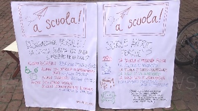 Scene from Scuola, lettera alle istituzioni: "Stanchi delle prese in giro, garantire futuro al Paese"
