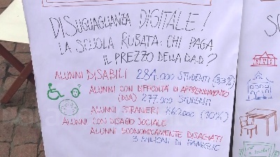 Scene from Scuola, lettera alle istituzioni: "Stanchi delle prese in giro, garantire futuro al Paese"