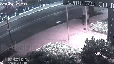 Scene from Washington, il momento in cui un uomo piazza delle bombe mai esplose vicino a Capitol Hill