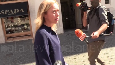 Scene from Governo, Meloni: "C.destra sta valutando. Da Conte solo se tutti insieme"