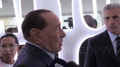 Scene from San Siro, Berlusconi:"Spero vinca romanticismo,no demolizione"